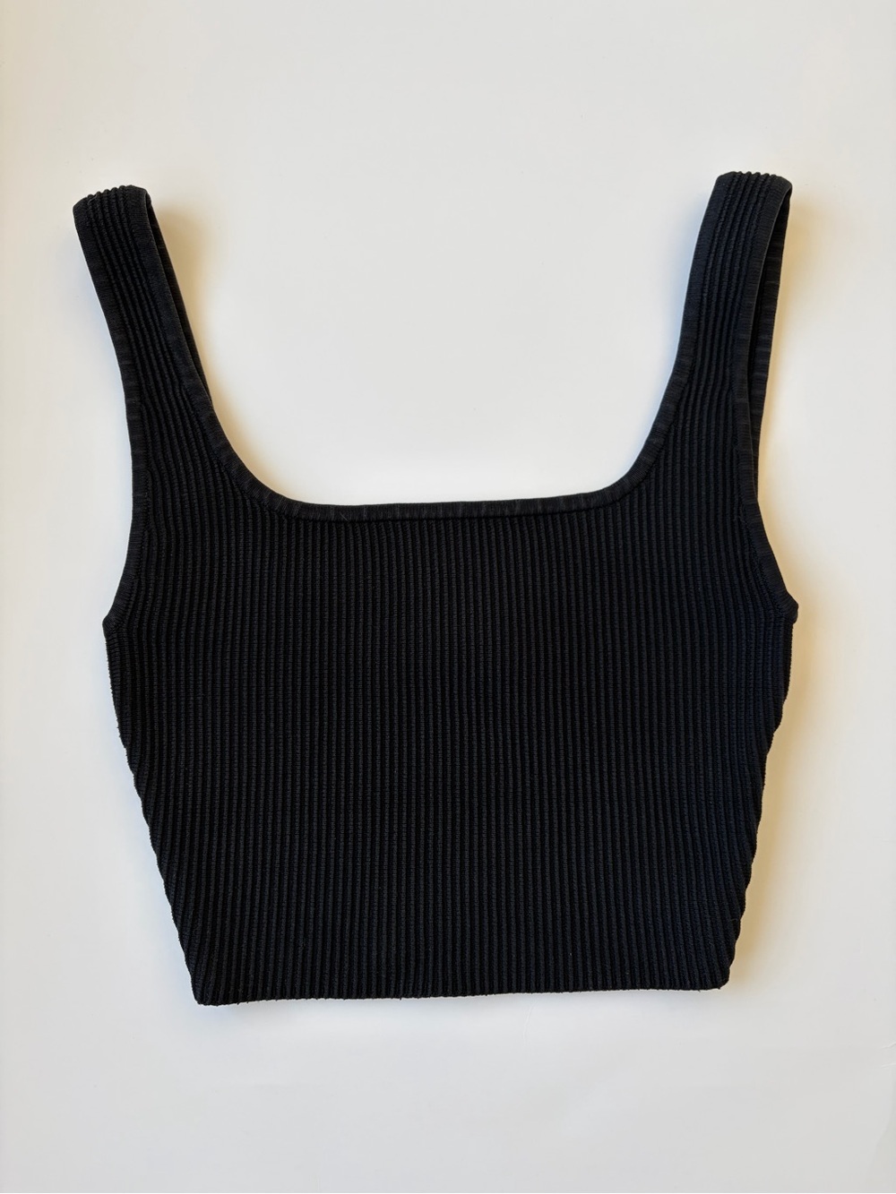 Aritzia Babaton Sculpt Knit Squareneck Cropped Tank